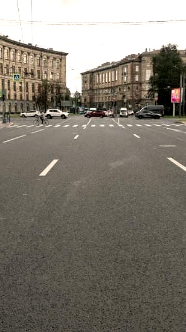 Завершение ремонта дорог в Петербурге: обновлены три улицы и площадь
