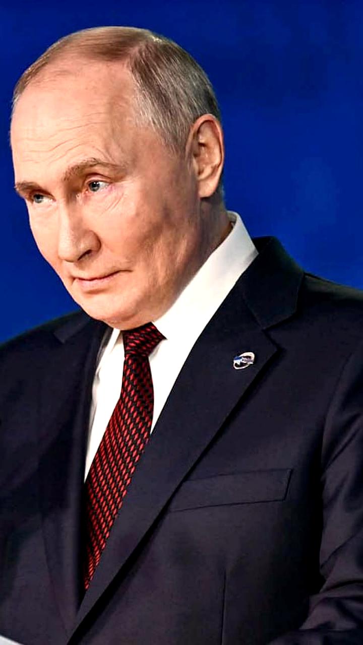 Владимир Путин отмечает 73-й день рождения
