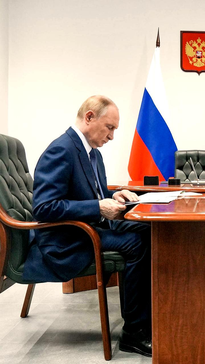 Путин поручил выделить средства на социальные объекты в Магадане