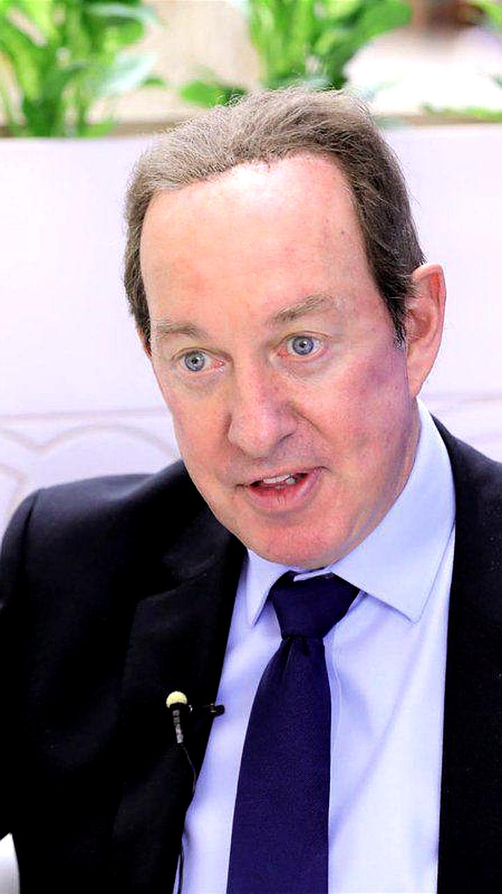 Питер Фостер покинет пост главы Air Astana в 2026 году