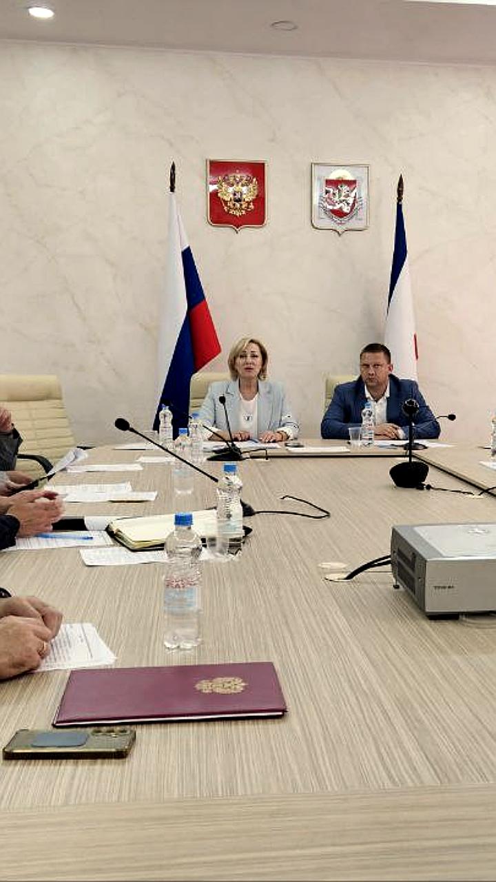 Заседания по вопросам безопасности: пожарная безопасность и безопасность на водных объектах в Бодайбо и Старобешево