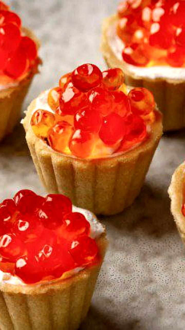 Стабилизация цен на красную икру в России после рекордов вылова