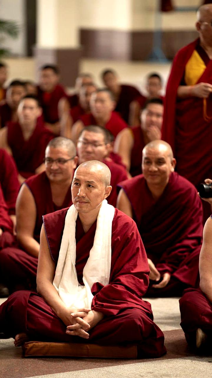 Первый монах из Калмыкии получил степень геше лхарамба в Индии