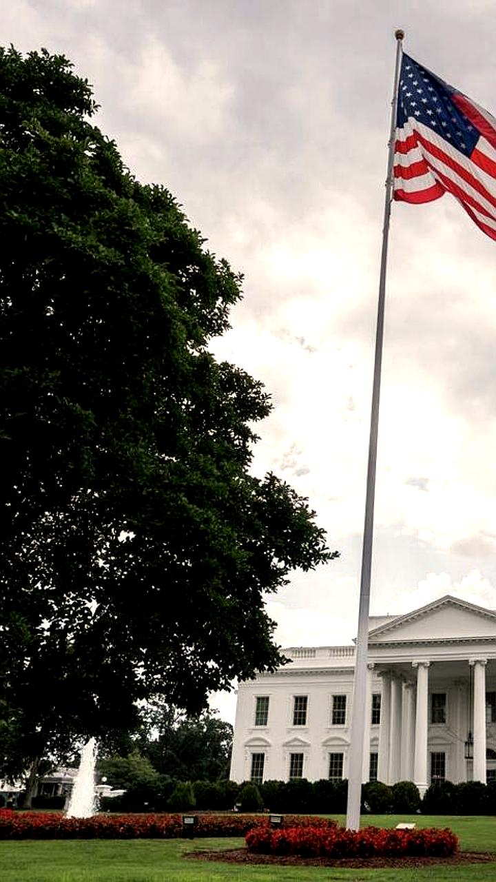 Глава МВФ предупреждает о росте глобального госдолга и замедлении экономики