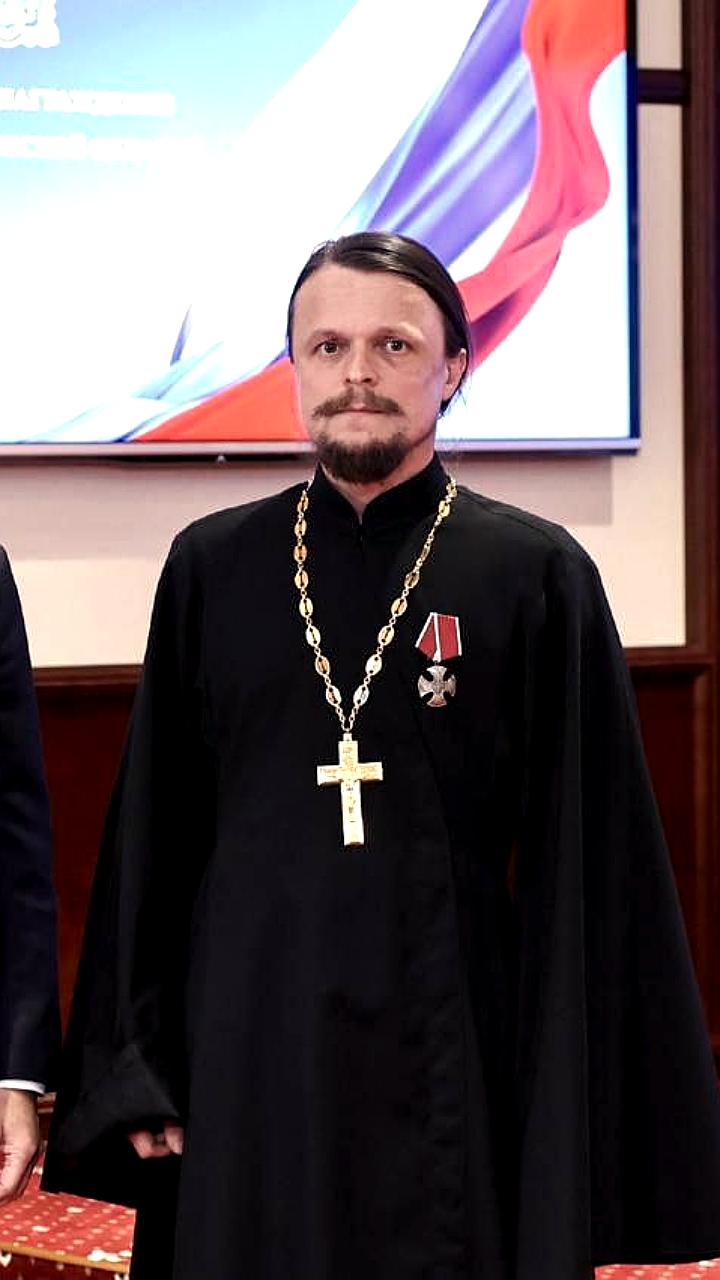 Путин наградил иеромонаха Гурия, в то время как в Гагаузии оспаривают орден Михаила Влаха