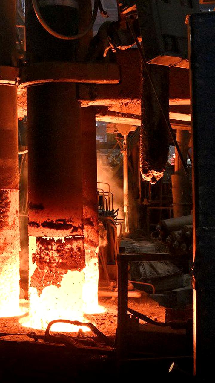 Минфин отсрочит выплаты по акцизу на жидкую сталь и НДПИ до 1 декабря