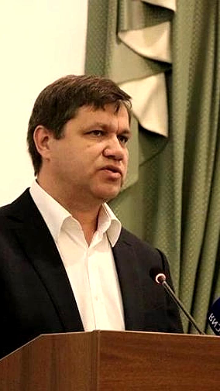 Виталий Веркеенко продал долю в старом терминале аэропорта Владивостока