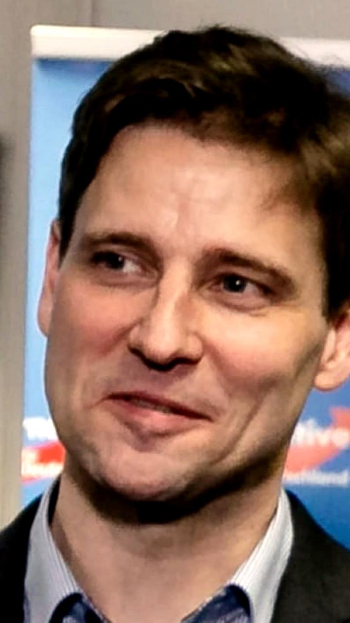 Депутата Роберта Риша исключили из фракции за участие в антиглобалистской конференции в Санкт-Петербурге