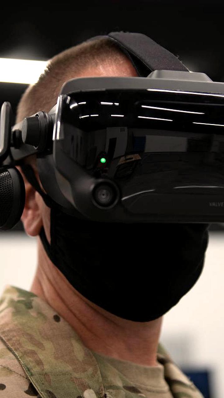 Valve запускает производство нового VR шлема Deckard с анонсом в октябре