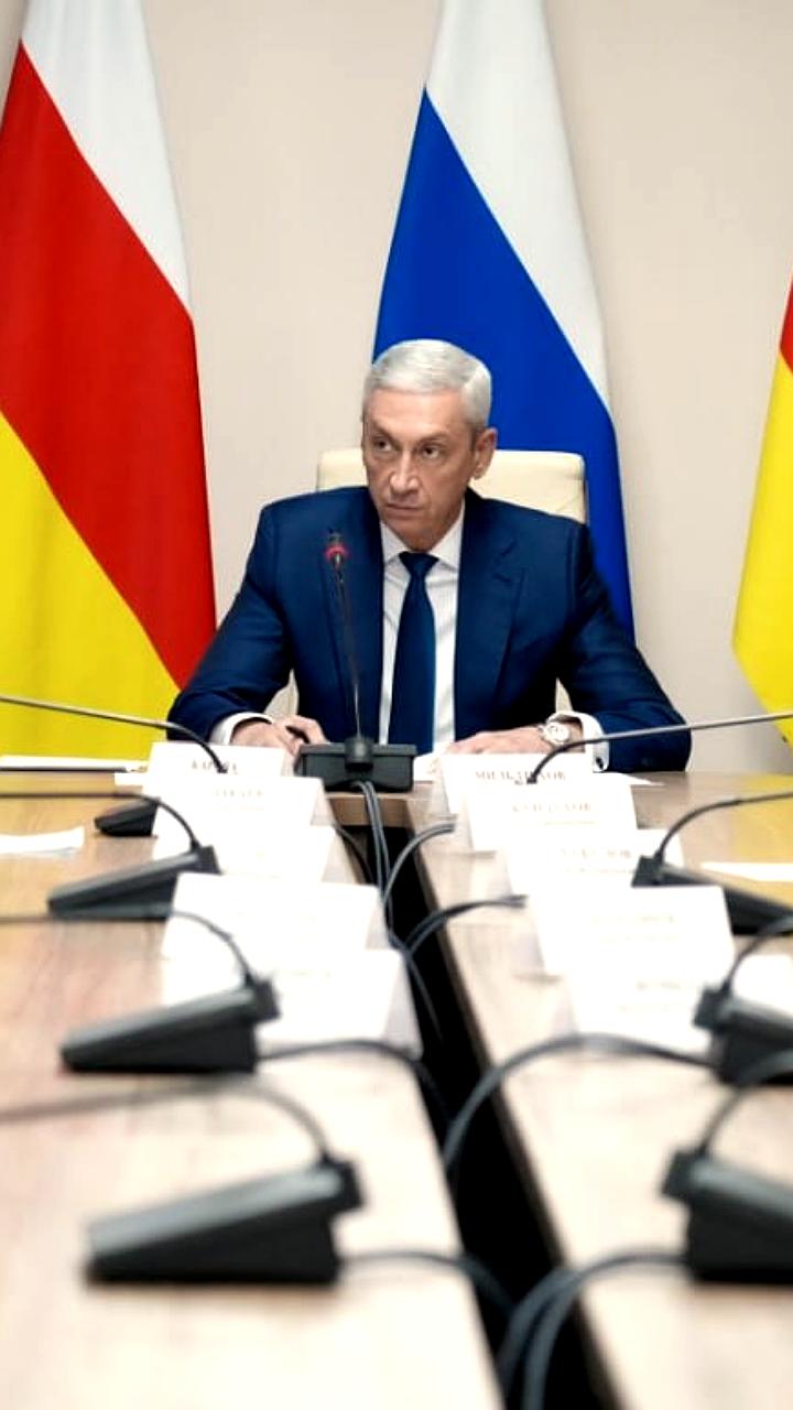 Борис Джанаев инициирует улучшение работы общественного транспорта в Северной Осетии