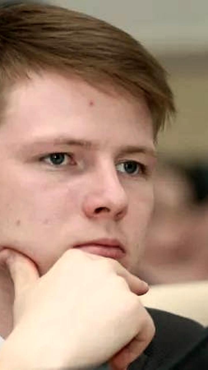 Экспертиза фотографий депутата Волобуева подтвердила пропаганду нетрадиционных отношений