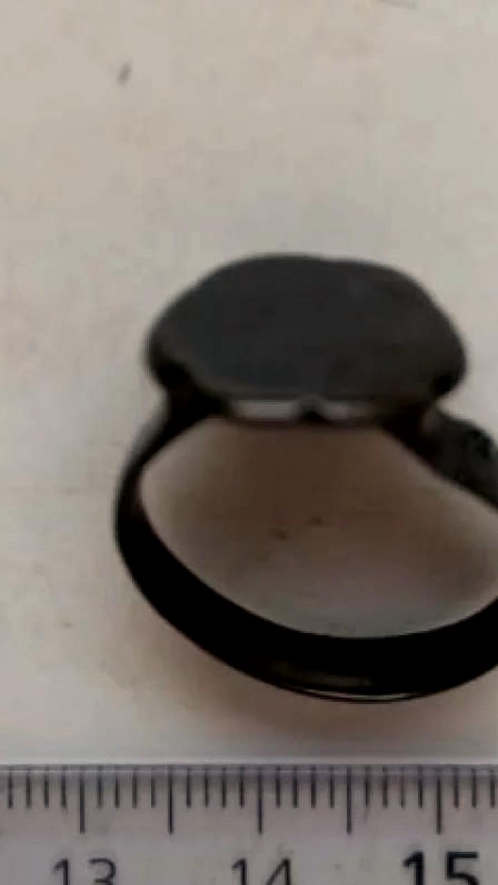 Археологи нашли турецкий перстень 18 века на раскопках в Новороссийске