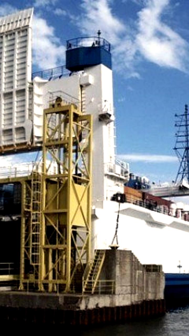 Паром Антей возобновит рейсы между Усть Лугой и Балтийском 15 октября