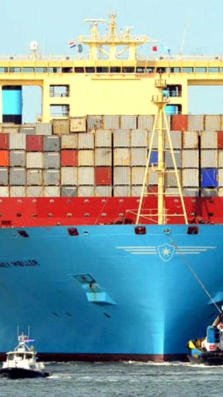 Глава Суэцкого канала призывает Maersk к возобновлению транзитов на фоне геополитических рисков