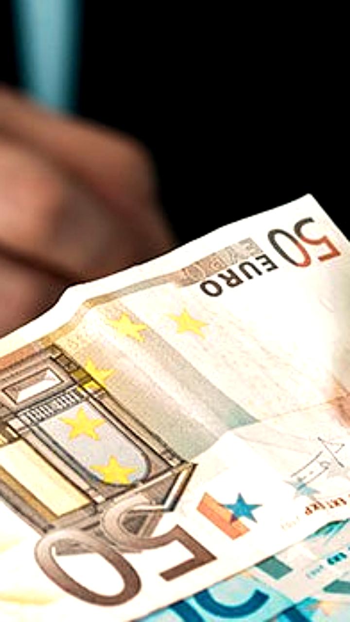 Бундестаг одобрил реформы Bürgergeld и отмену ускоренной натурализации