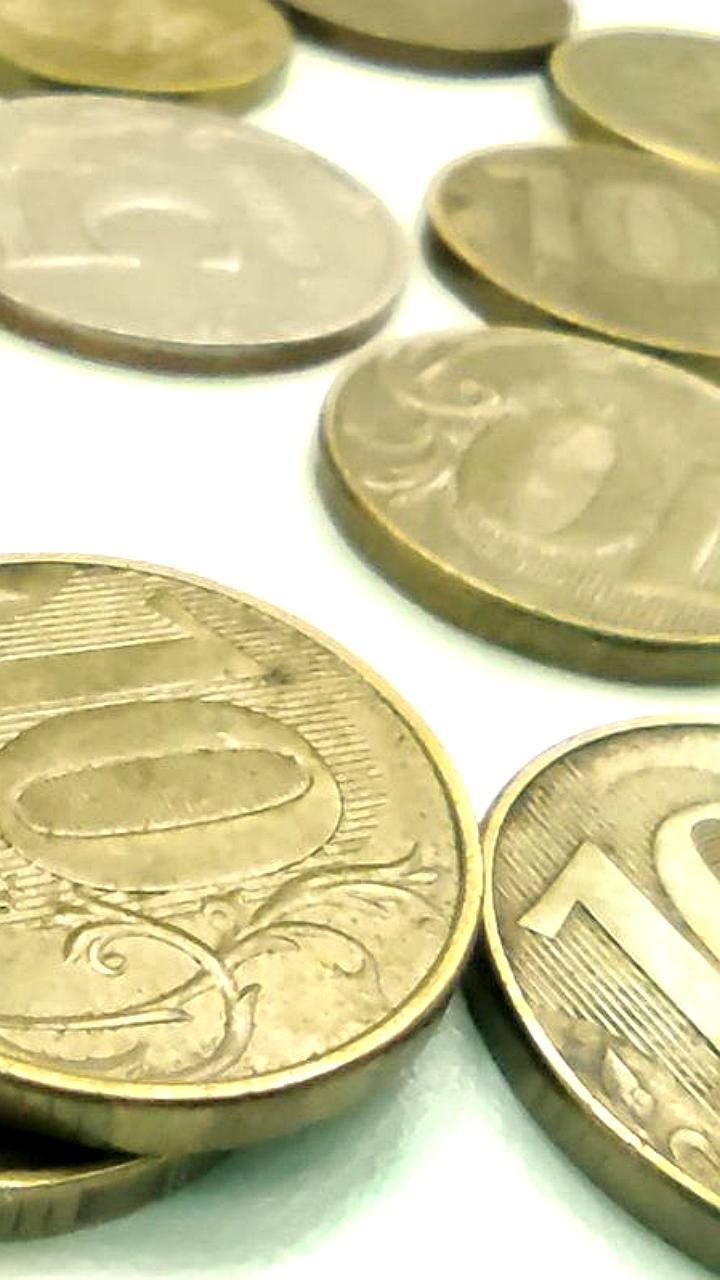 Минфин России не планирует изменения шкалы НДФЛ, сообщает Ирина Окладникова