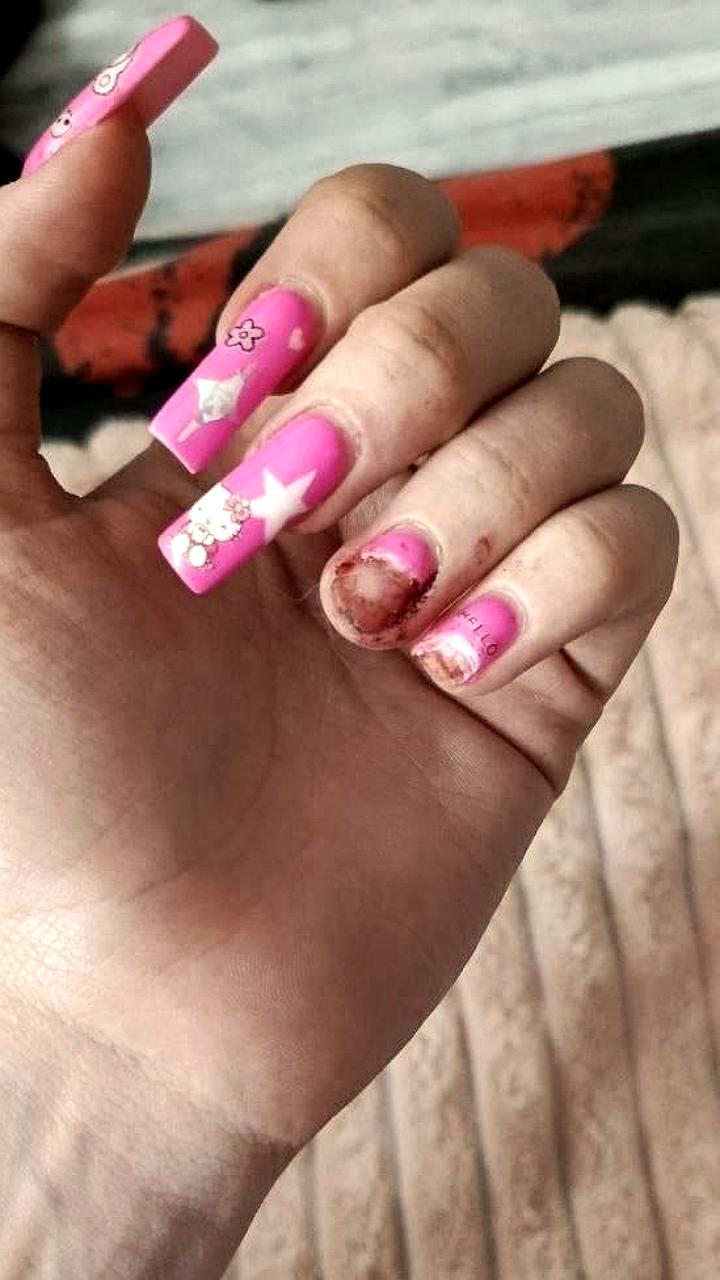 Таксист в Иваново отгрыз ногти пассажирке из-за низкой оценки