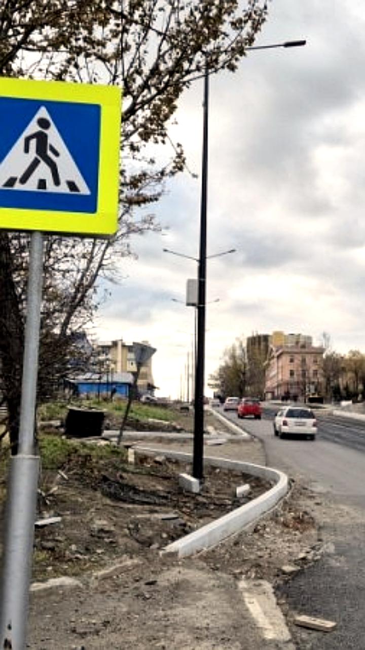 В Петропавловске Камчатском продолжается асфальтирование улицы Ленинская