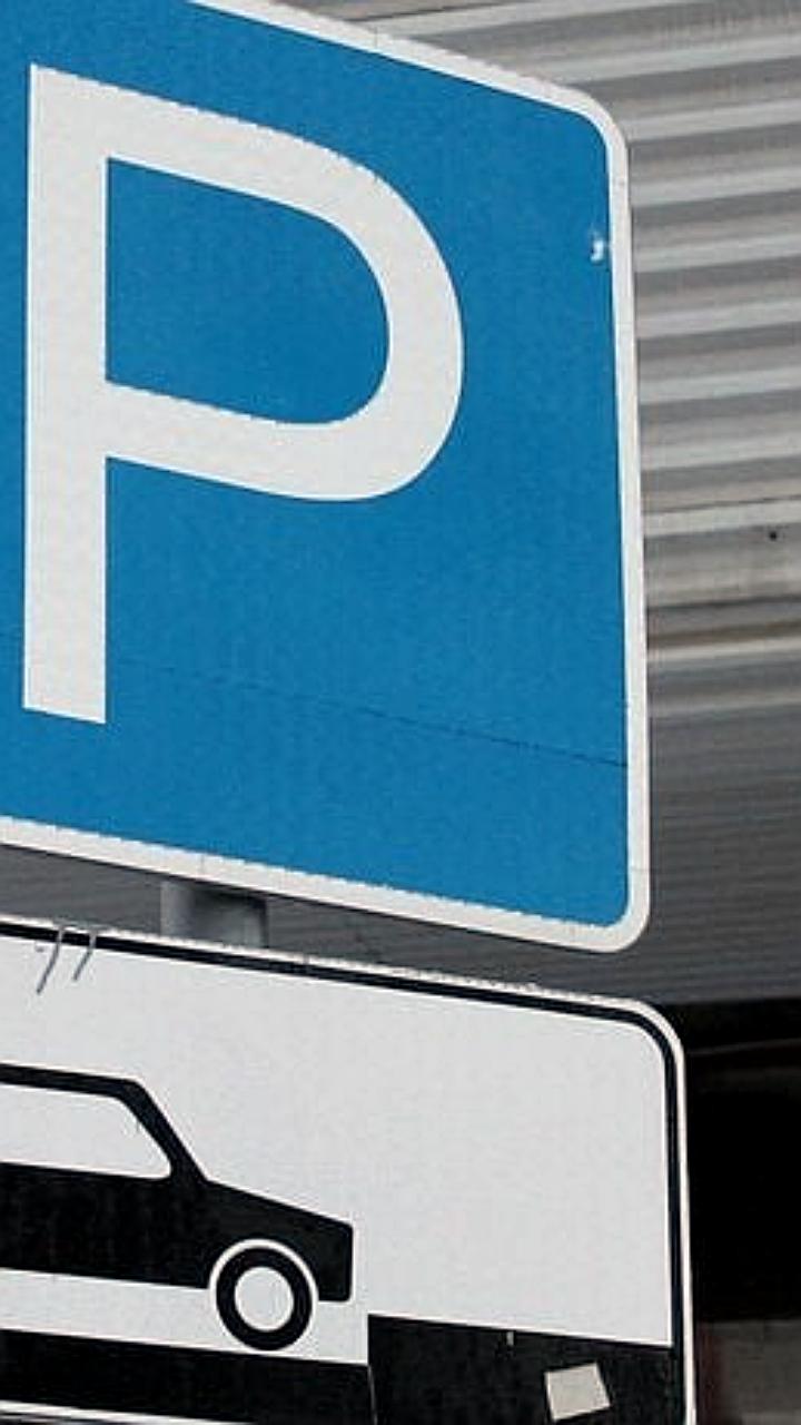 Депутаты Саратовской области обсуждают проблемы эвакуации автомобилей
