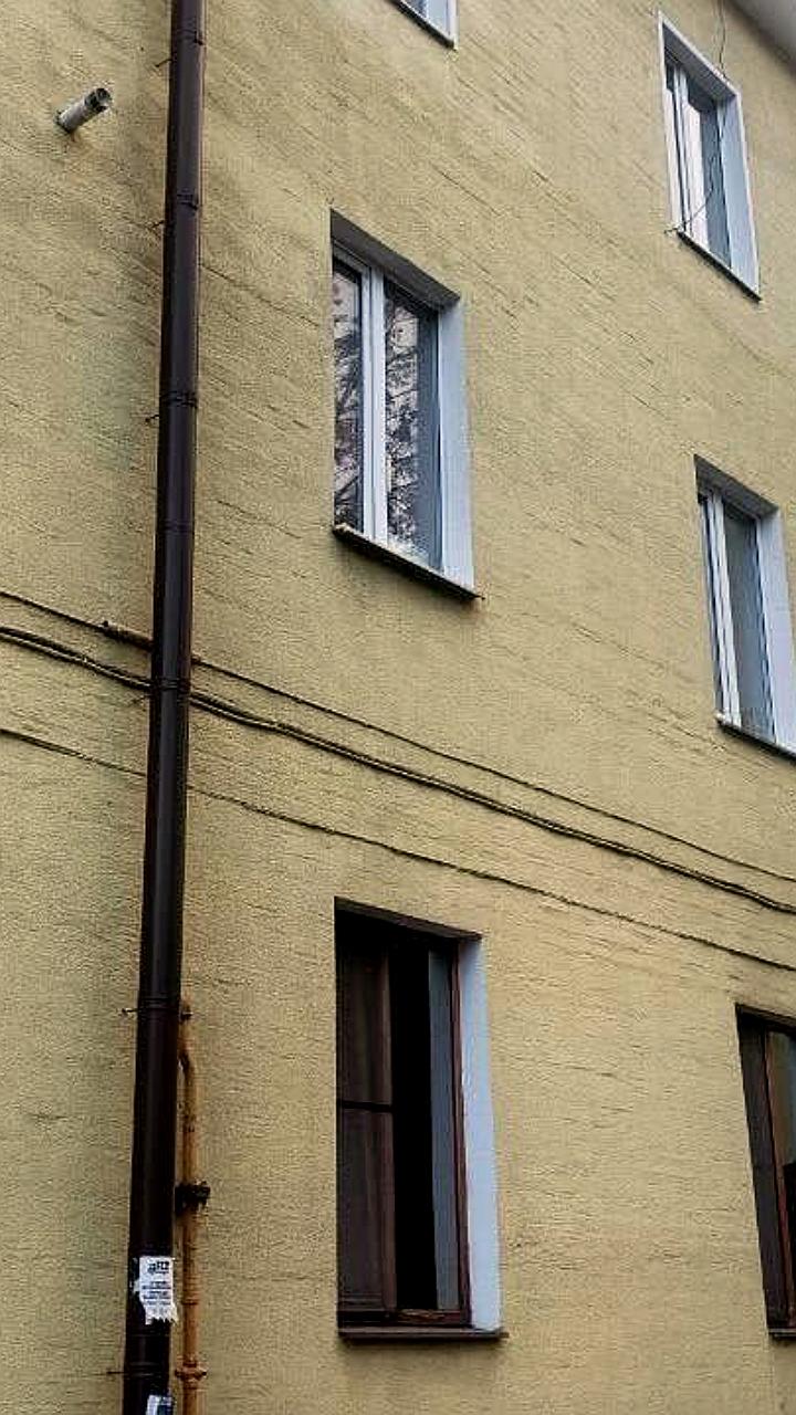 В Кирова обрушение потолка в квартире: жильцы требуют ремонта