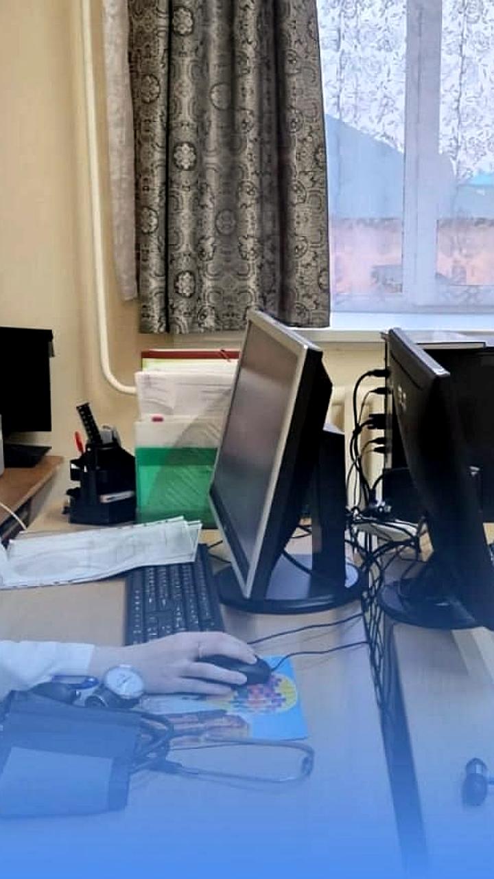 Мобильные медицинские бригады и новые специалисты улучшают доступ к медпомощи в Ярославской области и Ханты-Мансийском округе