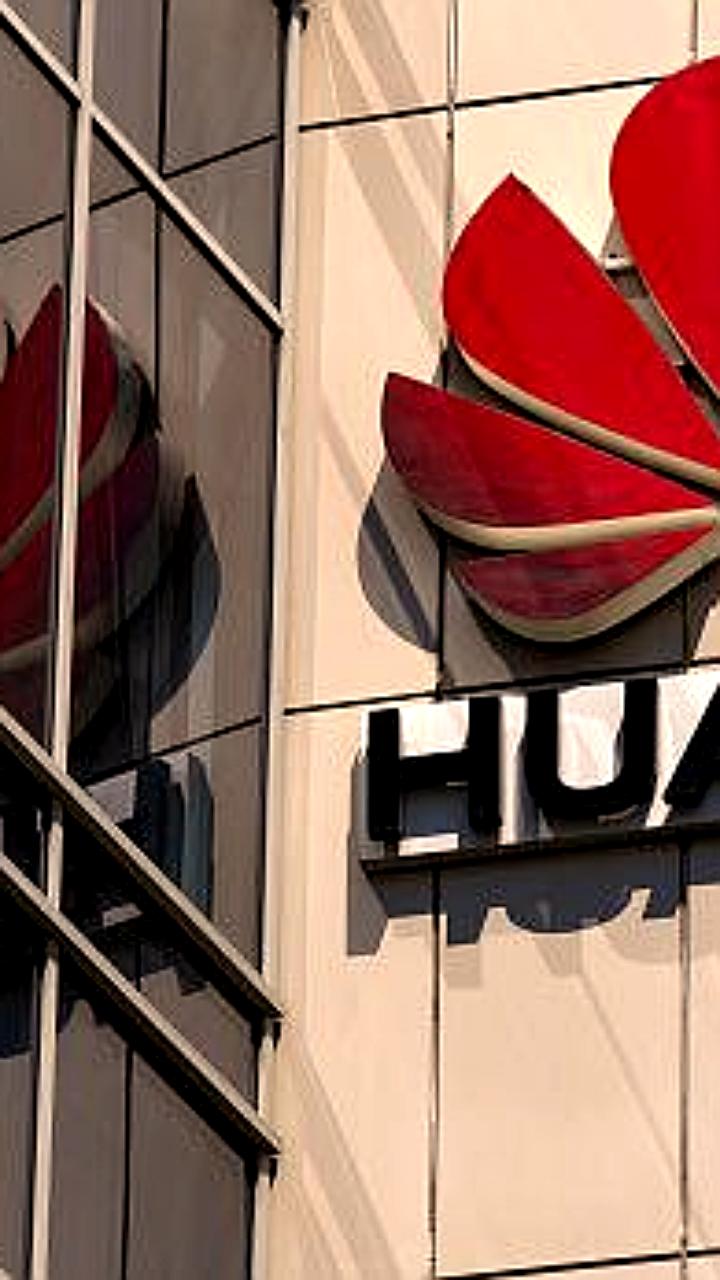 Три Юнион откроет монобрендовый салон Huawei в ГУМе
