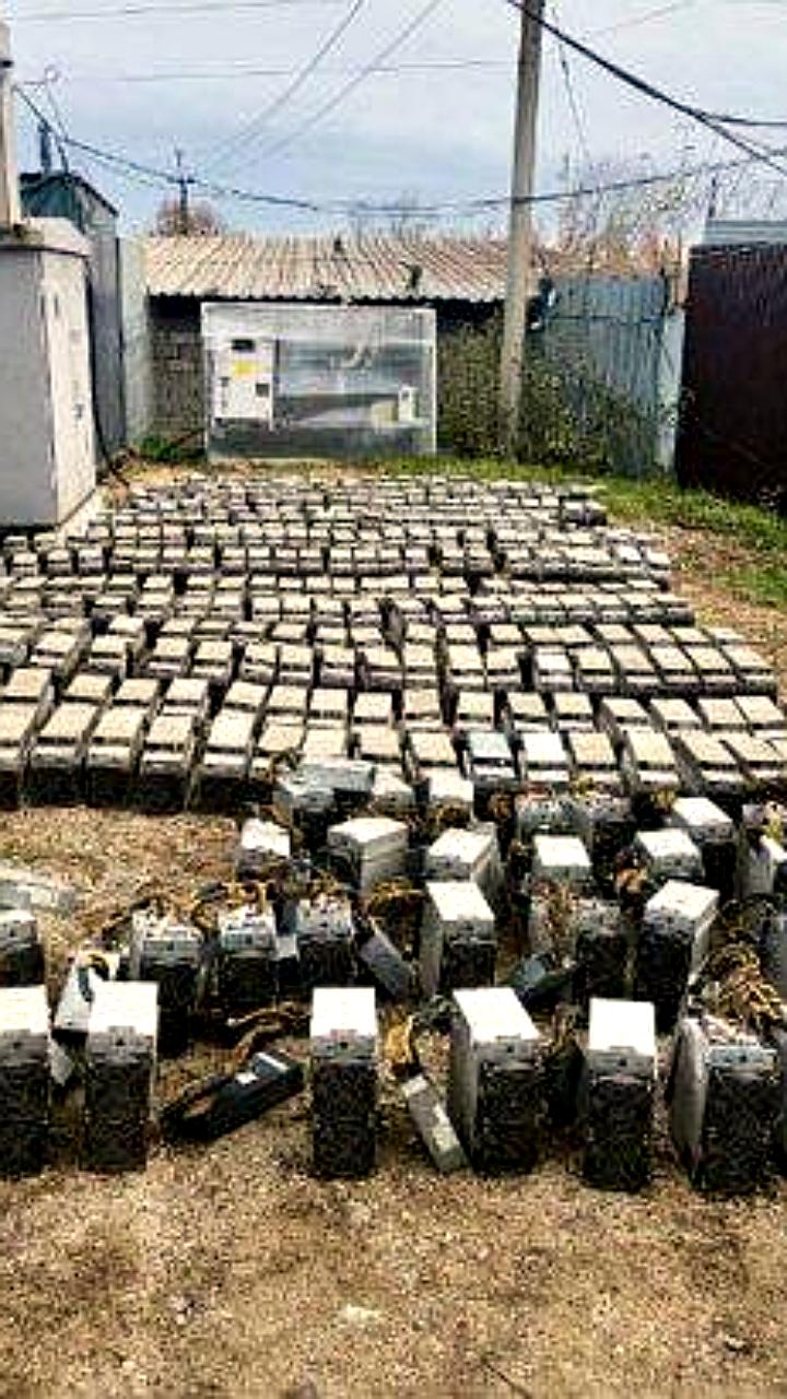 В Иркутске обнаружена незаконная майнинг ферма с 1200 единицами техники