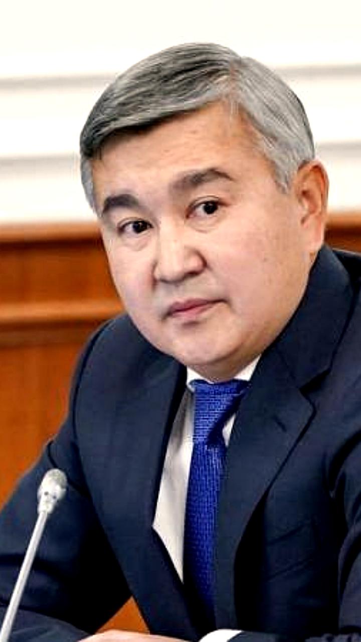 Нурлан Байбазаров назначен заведующим Отделом инвестиций и торговли Администрации президента РК
