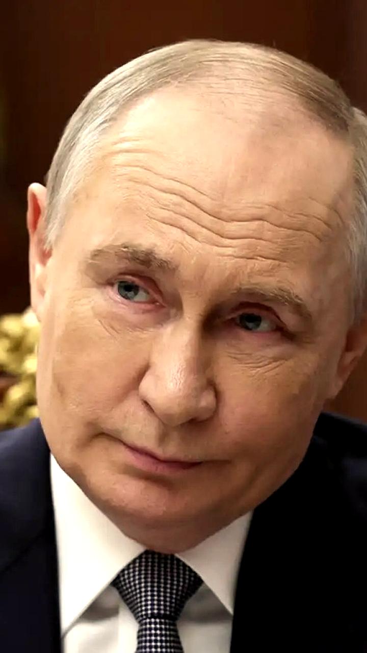 Путин подписал закон об уголовной ответственности для иноагентов