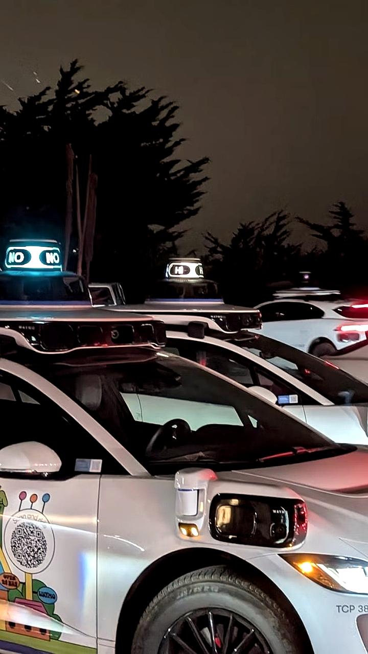 Пранкер устроил DDoS атаку на Waymo, заказав 50 такси в Сан-Франциско