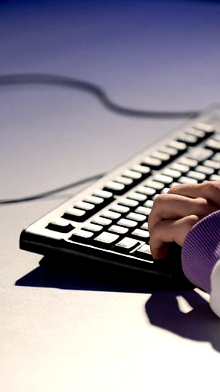 Госдума обсудит маркировку контента, созданного ИИ, из-за его потенциального вреда