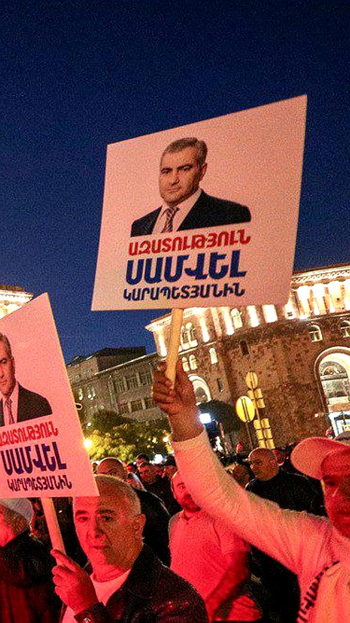 Митинг в Ереване в поддержку Самвела Карапетяна собрал около 30 тысяч участников