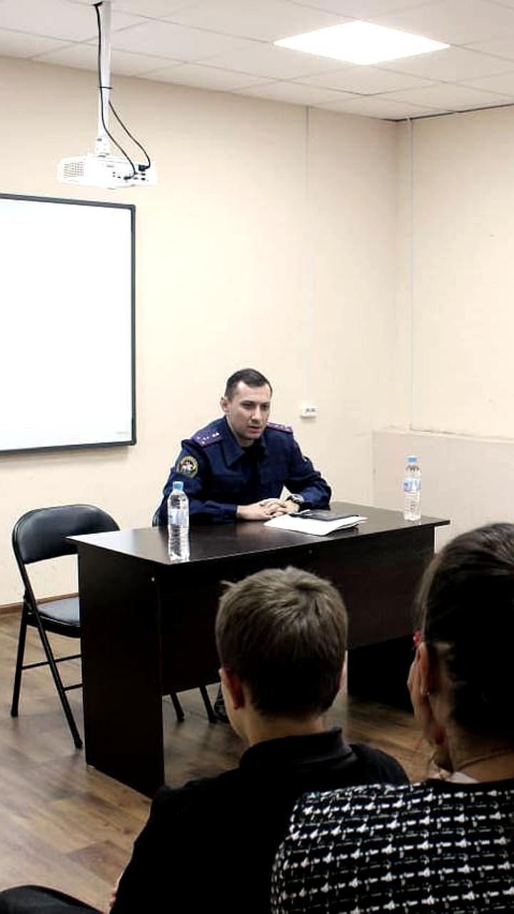 В Новороссийске 21 следователь принес присягу на фоне профориентационного мероприятия для молодежи