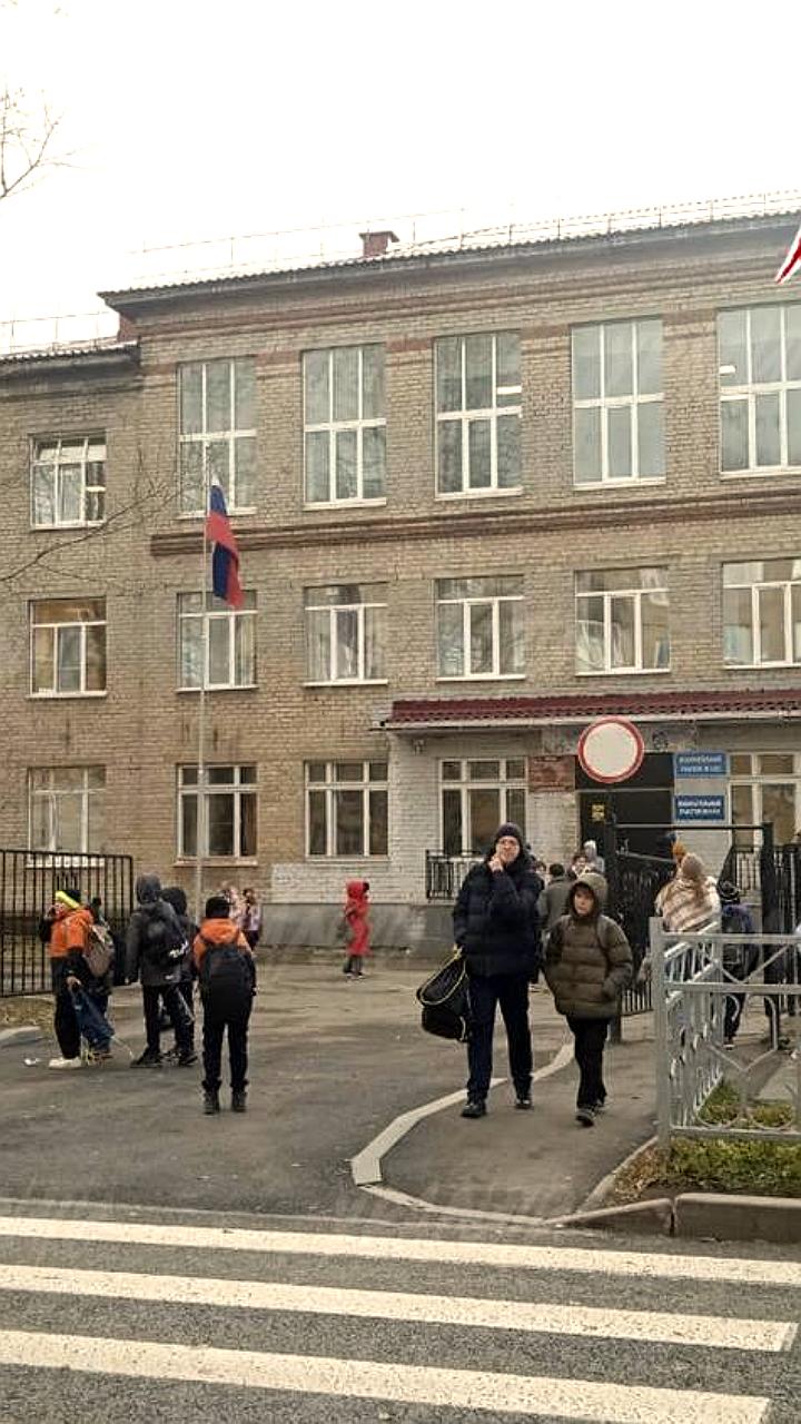 Инцидент в гимназии 108 Екатеринбурга: эвакуация и госпитализация ученика