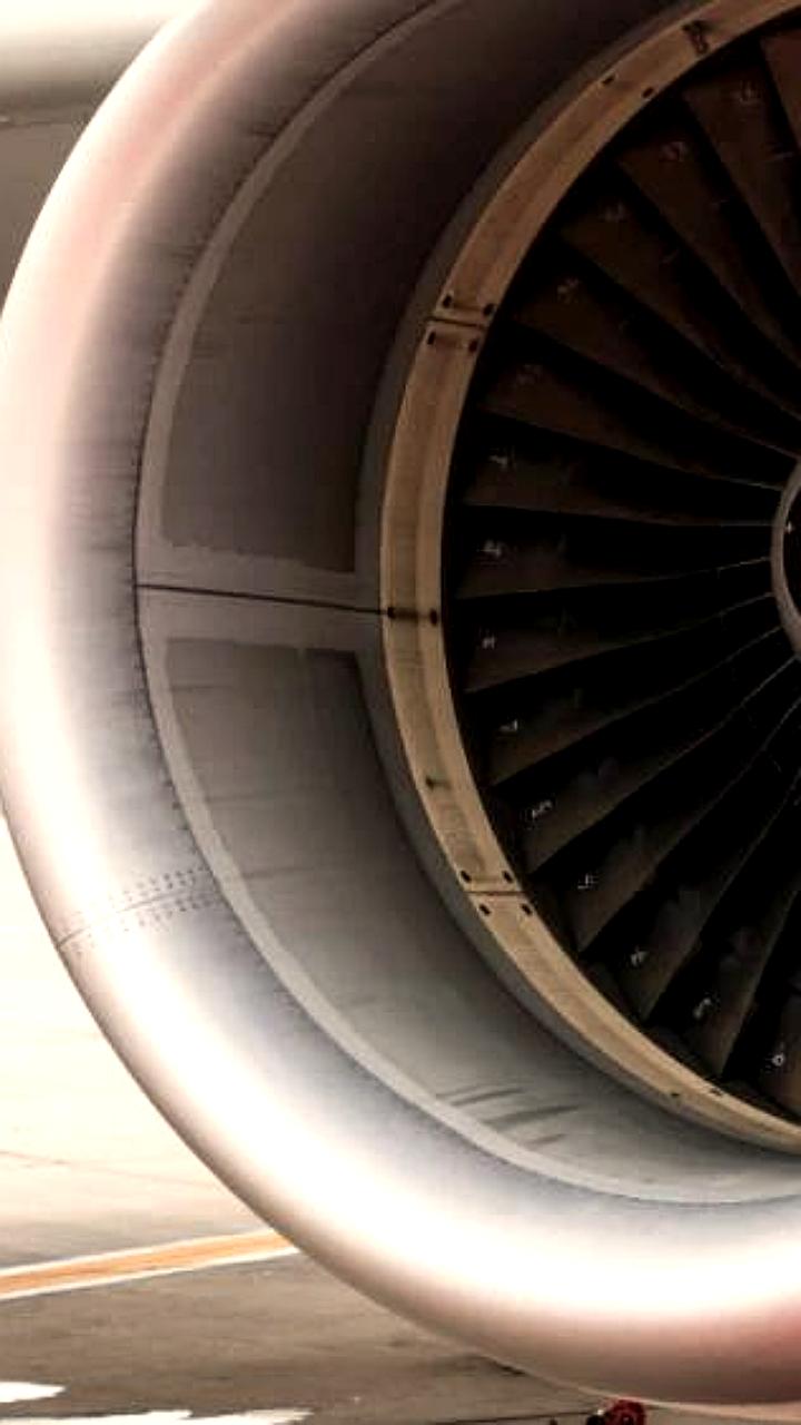 Минэкономразвития вводит новые нормы по контролю за выбросами для авиакомпаний