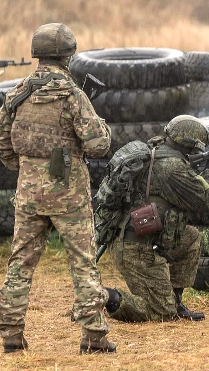 Практические занятия 76-й ДШД на полигоне Завеличье продолжаются