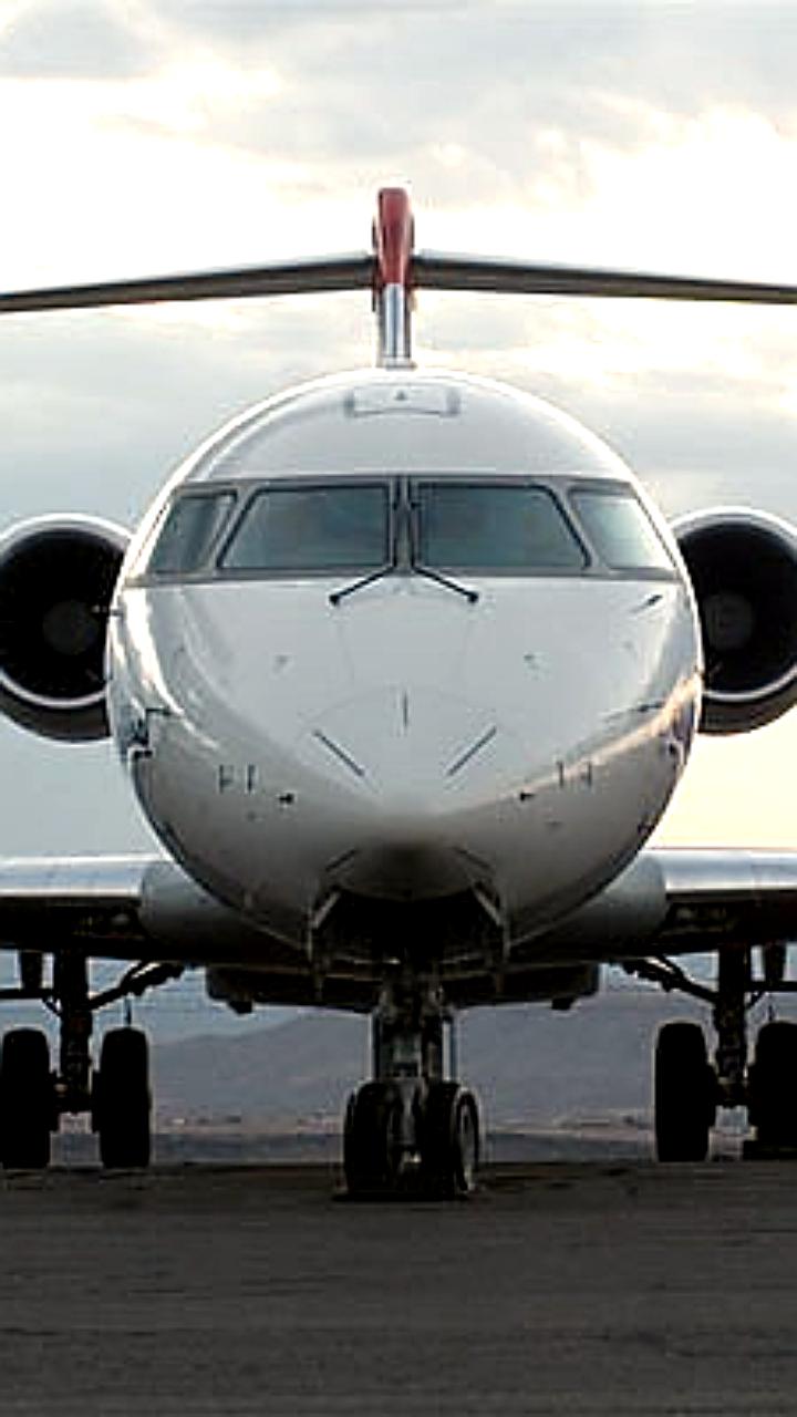 Пилоты SkyWest экстренно вернулись в Омаху, приняв стуки бортпроводников за угрозу