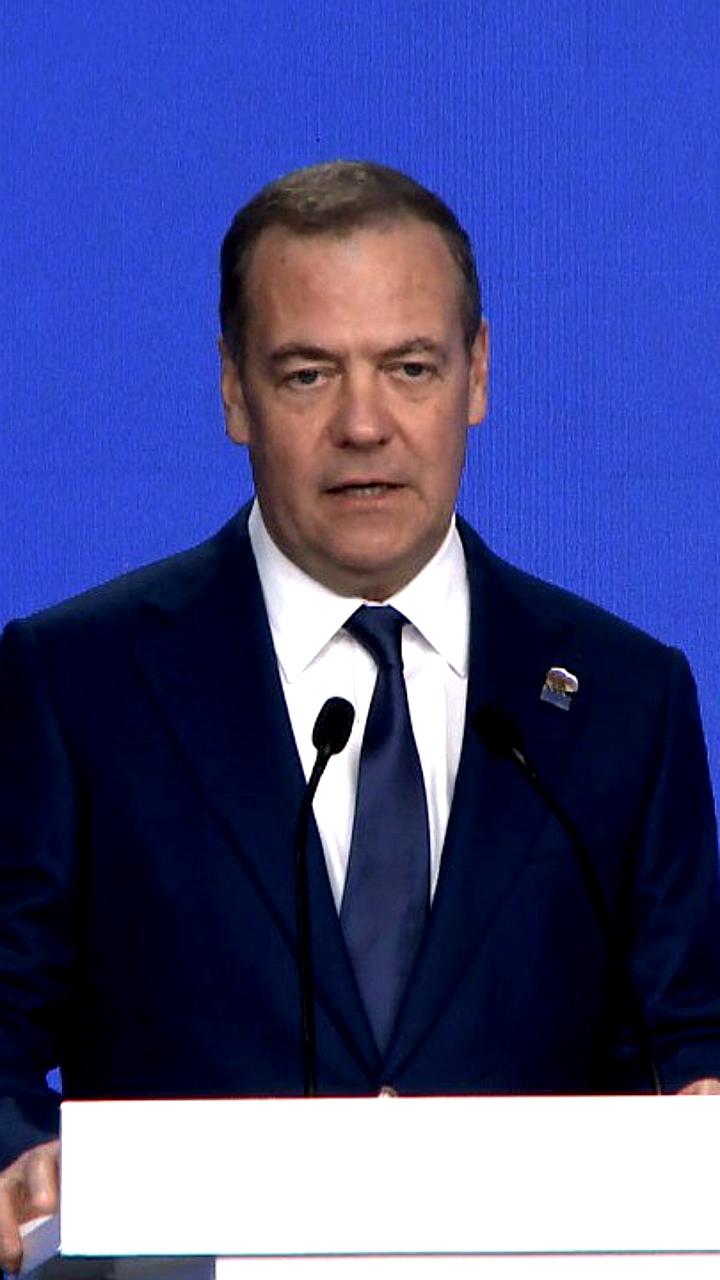 Дмитрий Медведев подчеркивает важность активной работы для победы Единой России на выборах