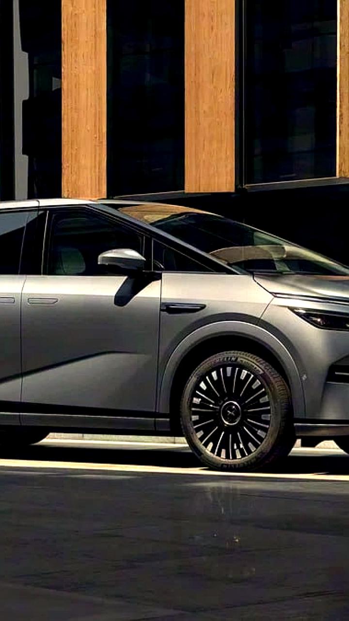 Xpeng представляет новый минивэн X9 Super Range с запасом хода 1600 км