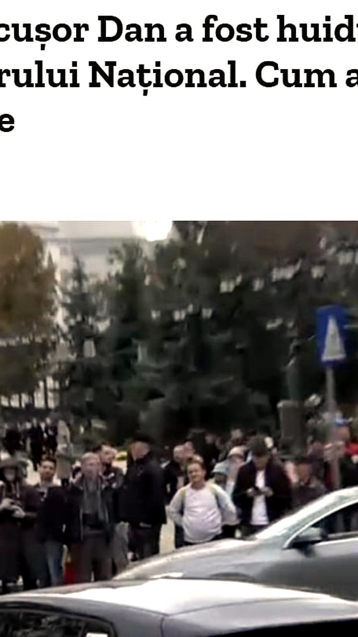 Президента Румынии Никушара Дана освистали на праздновании в Яссах