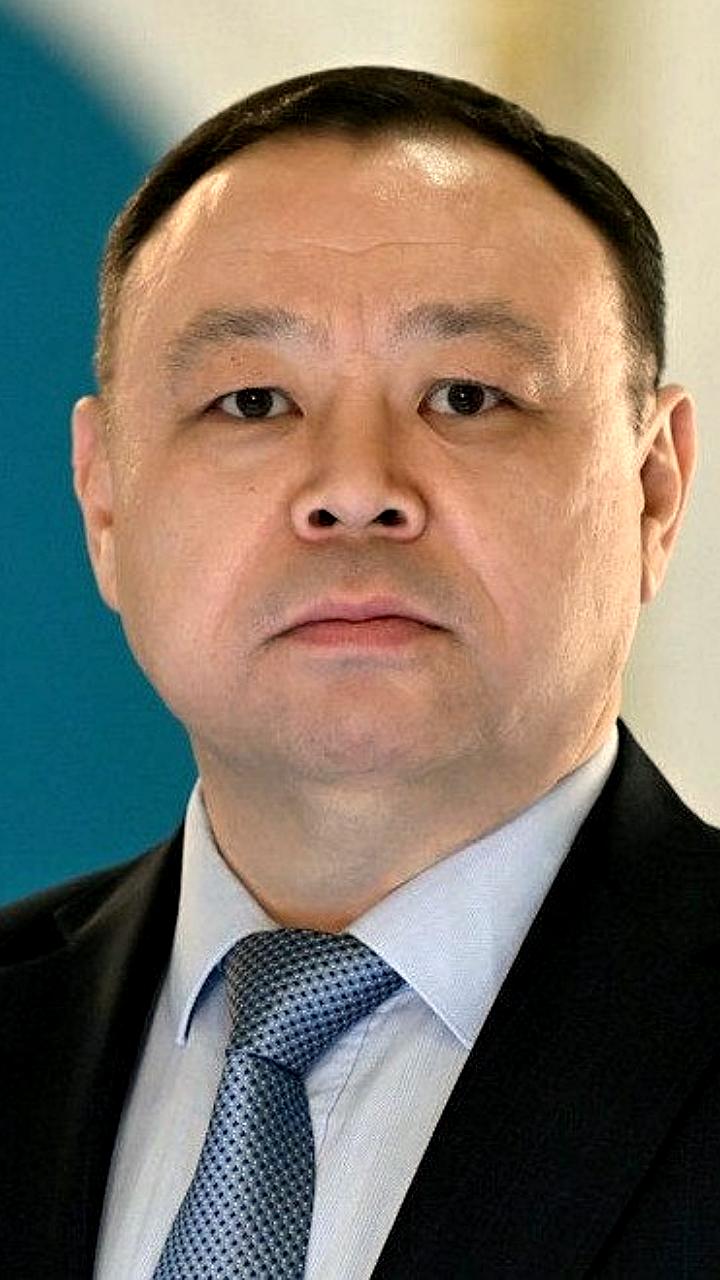 Нукенов Абзал освобожден от должности заведующего Отделом внутренней политики