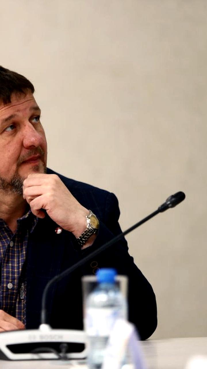 Дмитрий Шарушинский участвует в Международном форуме ИННОСИБ 2025, обсуждая реабилитацию и социальные инновации