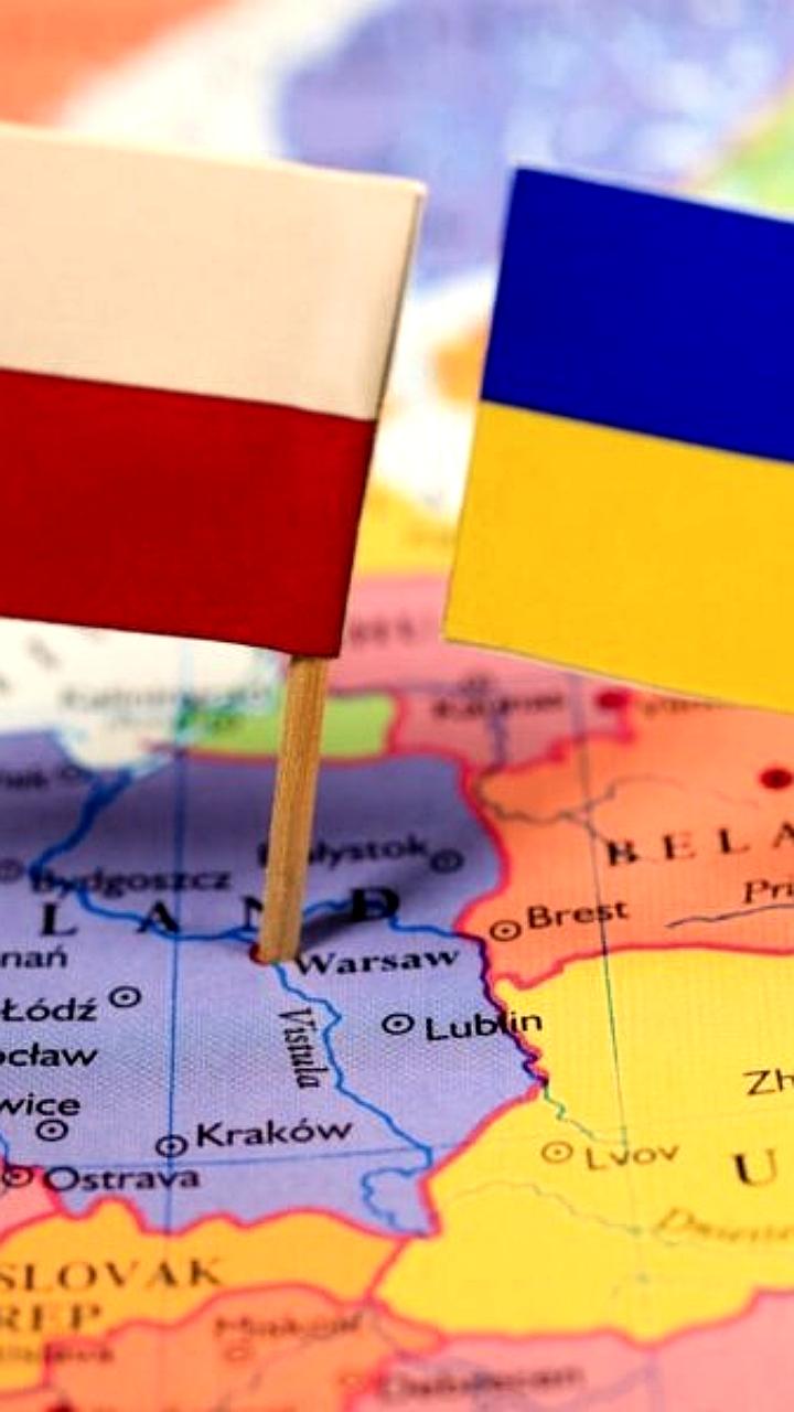 Польша усиливает контроль за денежными переводами украинцев