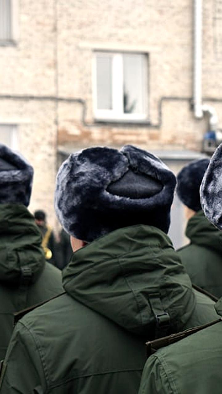 Госдума утвердила закон о круглогодичном призыве в армию