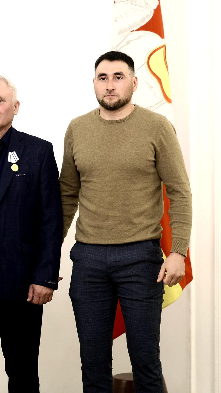 Губернатор Челябинской области Алексей Текслер вручил награды выдающимся южноуральцам