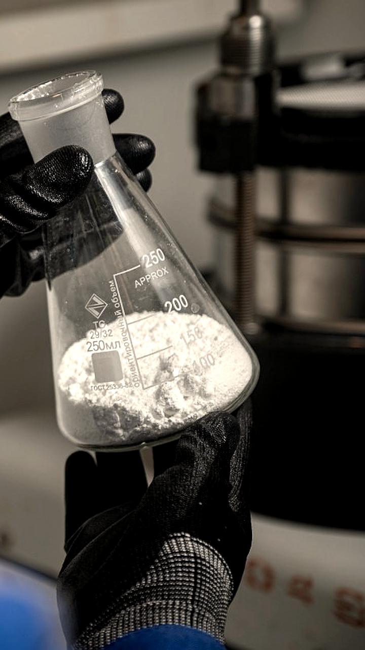 Чепецкий механический завод запускает производство оксинитрата циркония для нефтехимии