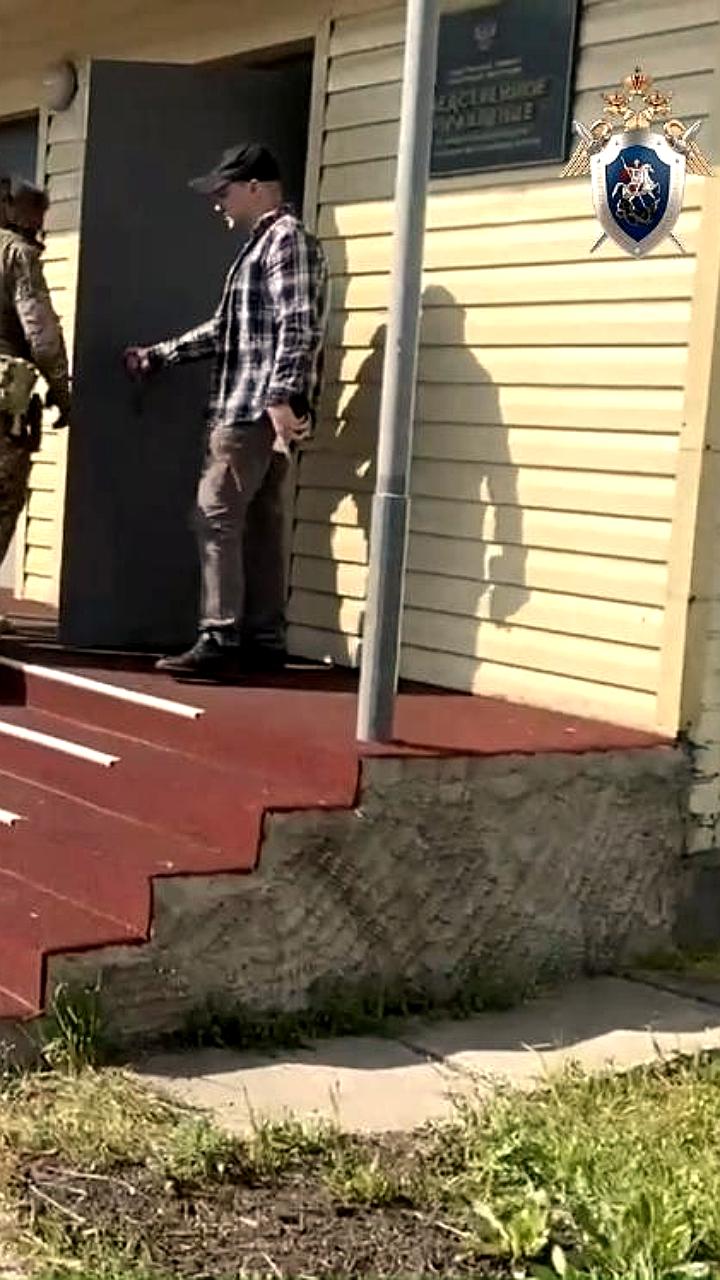 Генеральный директор строительной компании осужден за мошенничество и незаконное хранение оружия