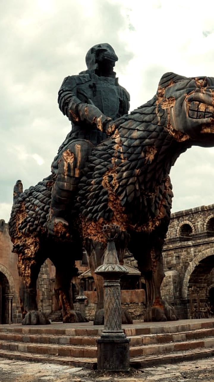 Завершены съемки сериала 'Трудно быть богом' с участием НТВ и Wink