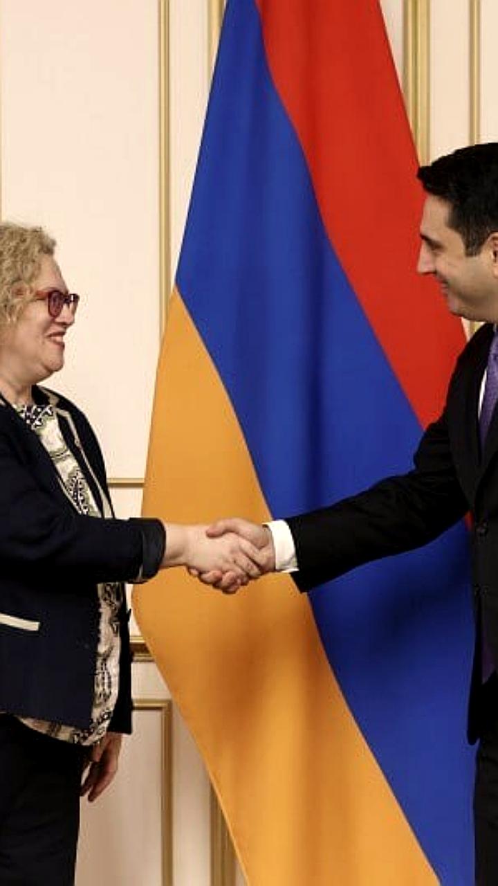 Интенсивные переговоры между Арменией и Азербайджаном продолжаются