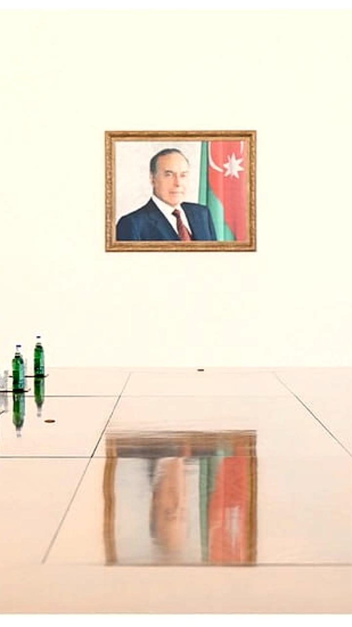 Ильхам Алиев и Сакр Гобаш обсудили стратегическое партнерство Азербайджана и ОАЭ